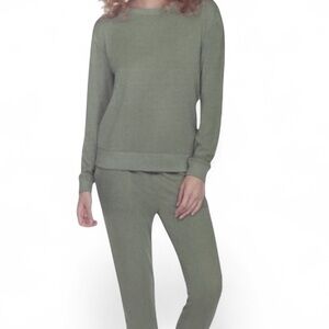 Planet Gold• Sage Green• Lounge Set